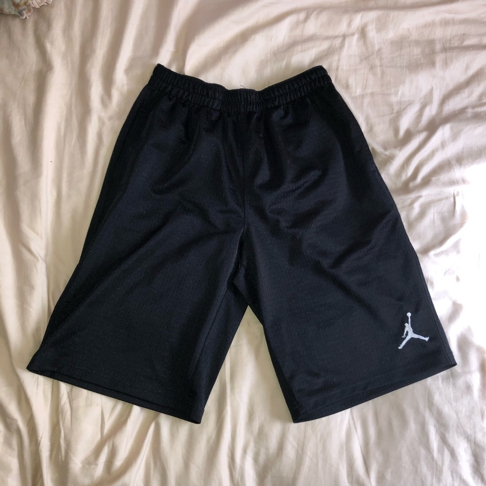 Boys Jordan shorts medium